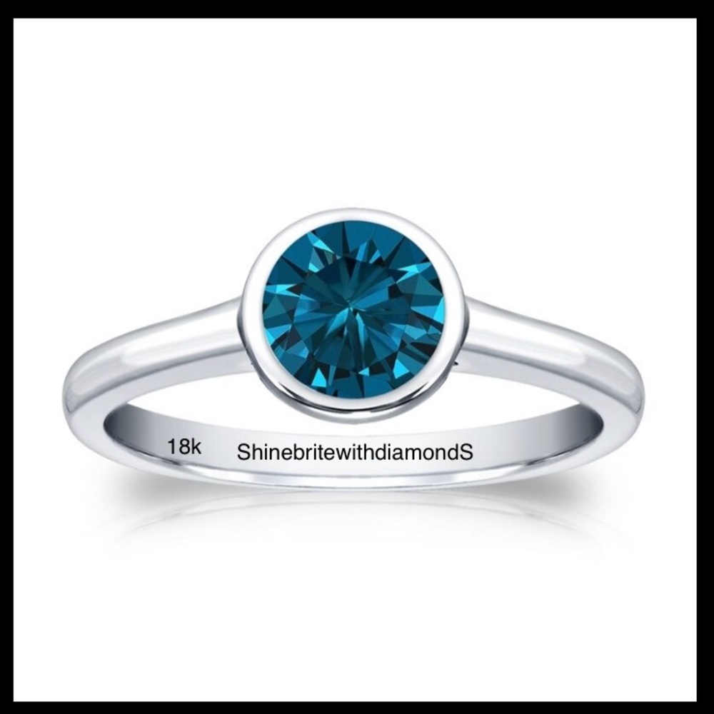 18k white gold, blue diamond set of 3